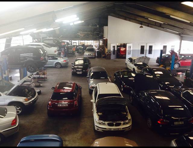 1,231M² FACTORY TO LET IN PAARDEN EILAND